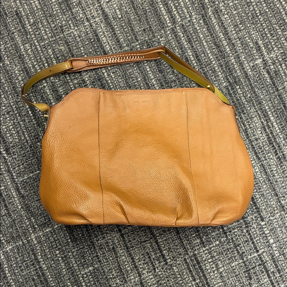 FLASh SALE
Calvin Klein Tan Leather Shoulder Bag

19” by 13”